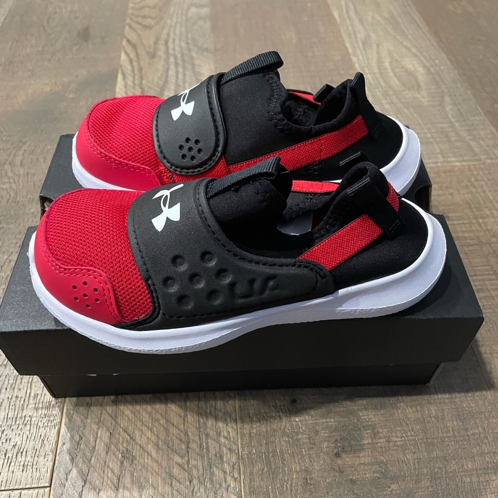 Under Armour Boys Slip On Sneakers